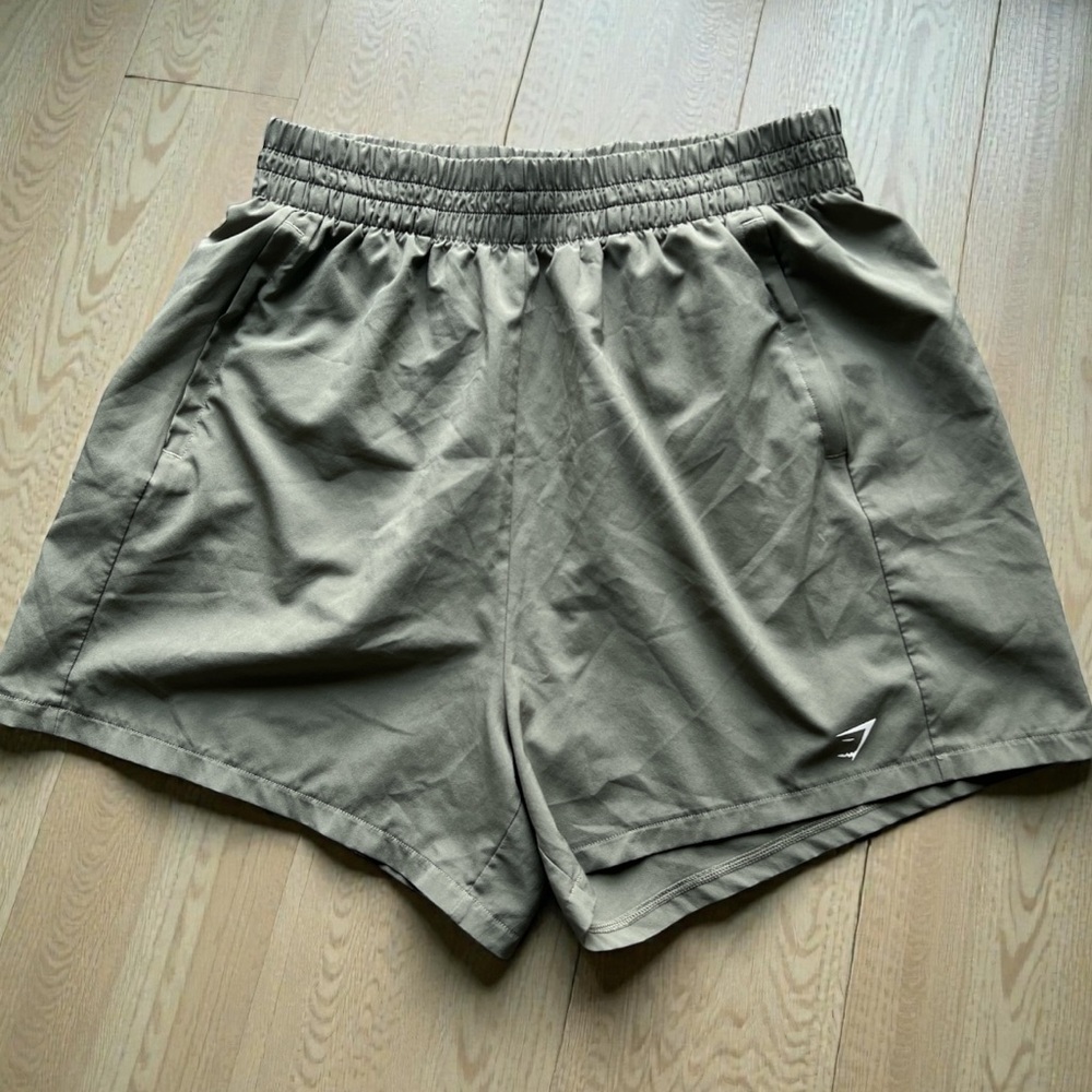 Gymshark Men’s Athletic Shorts Olive Green Elastic Waist Pockets
